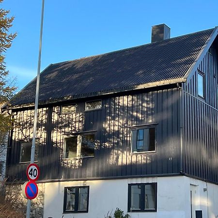 Cozy And Spacious Apartment In City Centre Tromso Exterior photo