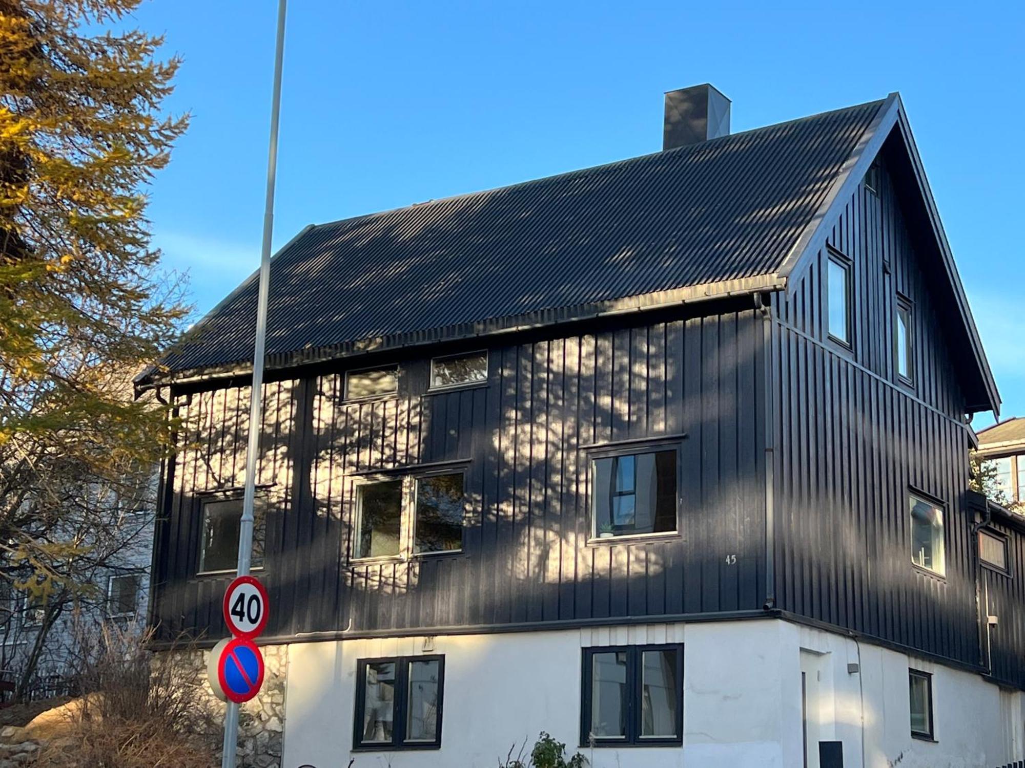 Cozy And Spacious Apartment In City Centre Tromso Exterior photo