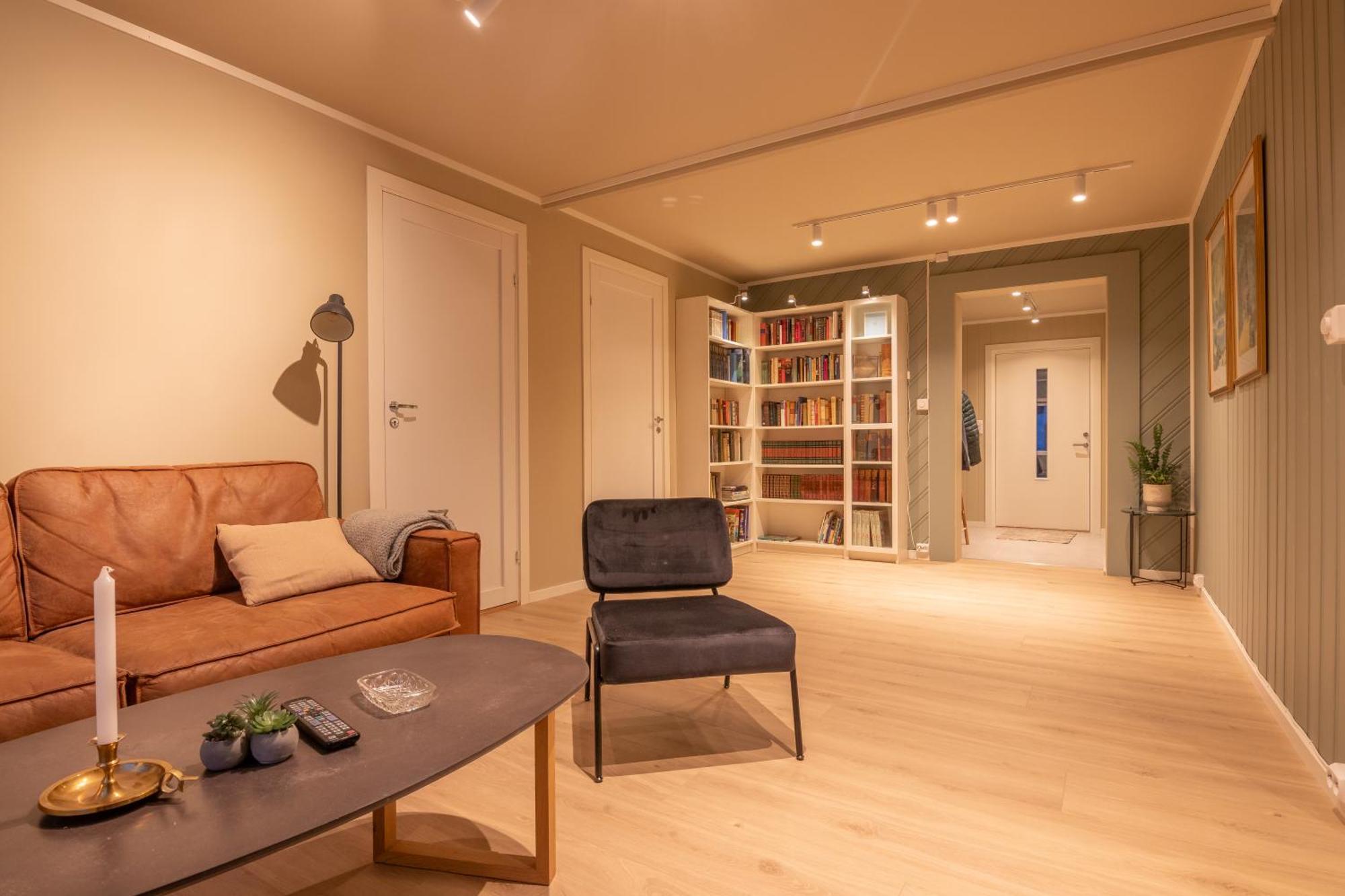 Cozy And Spacious Apartment In City Centre Tromso Exterior photo